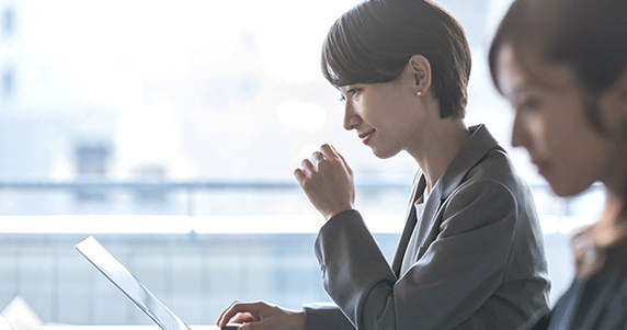 女性活躍推進法に基づく優良企業として「えるぼし」の 2 つ星認定を取得