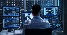 Linux インフラの監視サーバーが狙われる？：古い Zabbix に潜むリスクと運用見直しのポイント